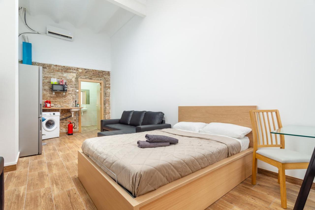 Camp Nou & Fira Business Lofts Aparthotel L'Hospitalet de Llobregat Exterior photo