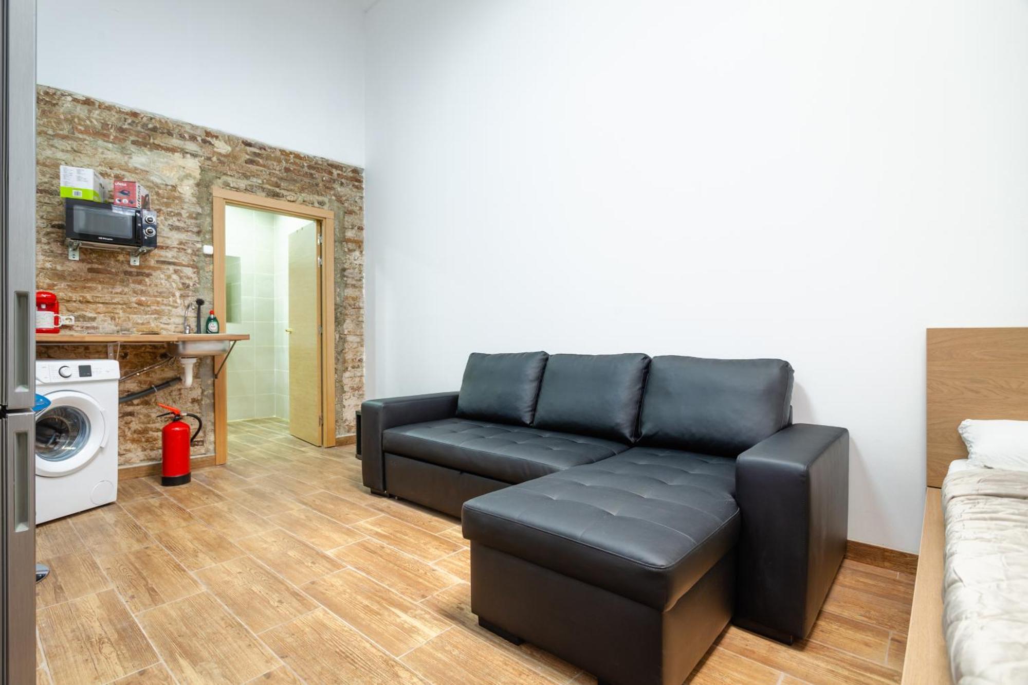 Camp Nou & Fira Business Lofts Aparthotel L'Hospitalet de Llobregat Exterior photo