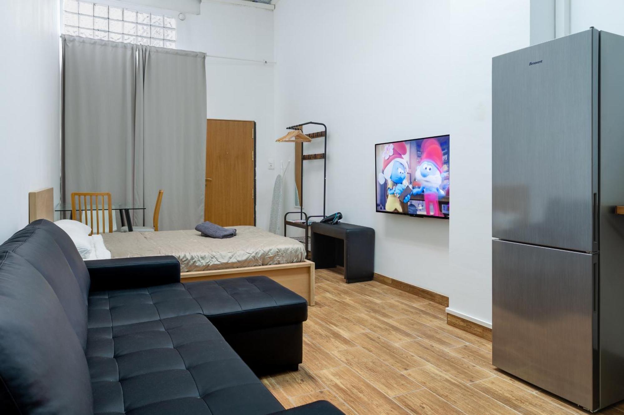 Camp Nou & Fira Business Lofts Aparthotel L'Hospitalet de Llobregat Exterior photo