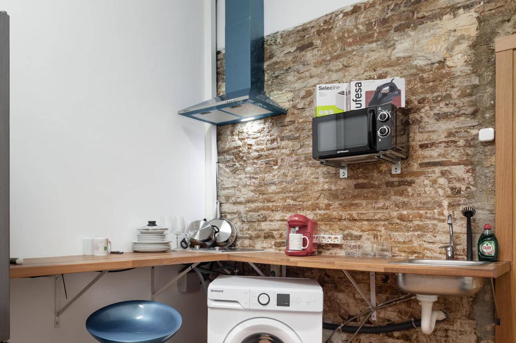 Camp Nou & Fira Business Lofts Aparthotel L'Hospitalet de Llobregat Exterior photo